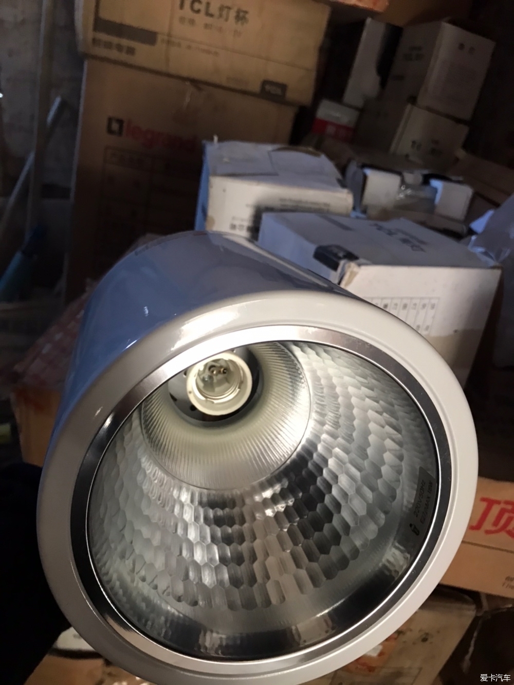 仓库清仓，灯具疯抢 各位老板，机会难得！